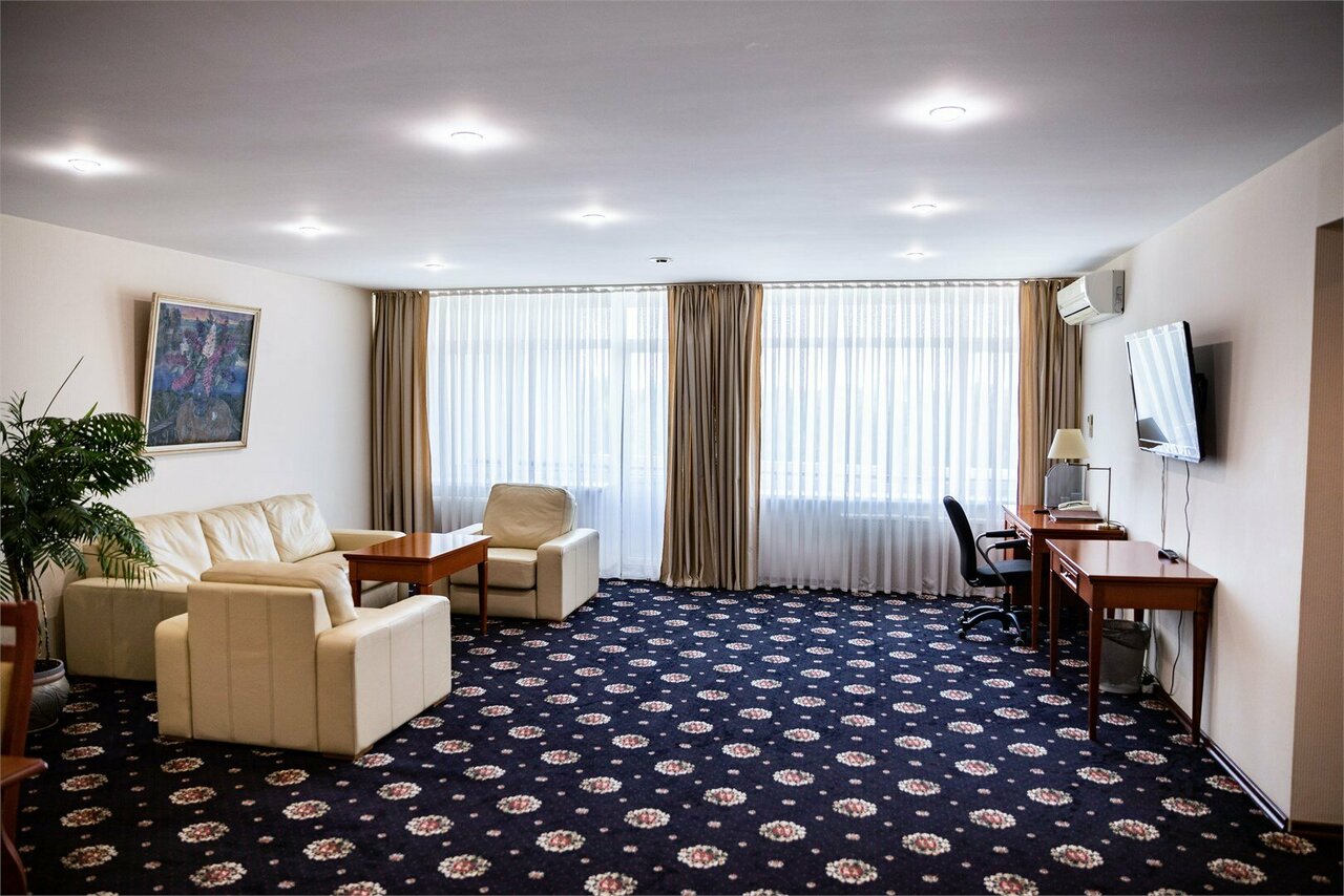 Гостиница Президент Отель Дис Чебоксары