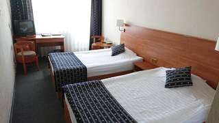 Гостиница Президент отель ДИС Чебоксары Стандарт &quot;Комфорт&quot; с двумя раздельными кроватями-1