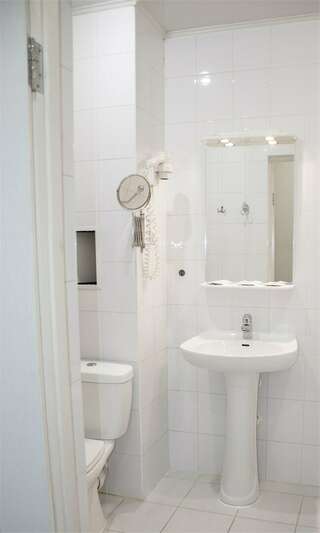 Гостиница Президент Отель Дис Чебоксары Двухместный с дополнительным спальным местом-3